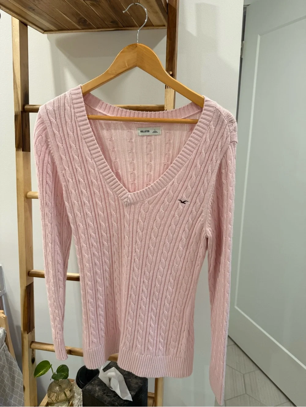 Hollister Light Pink Cable-Knit V-Neck Sweater